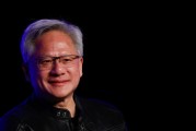 算卦卜卦英伟达黄仁勋：编程人工智能如今就像训练一个人